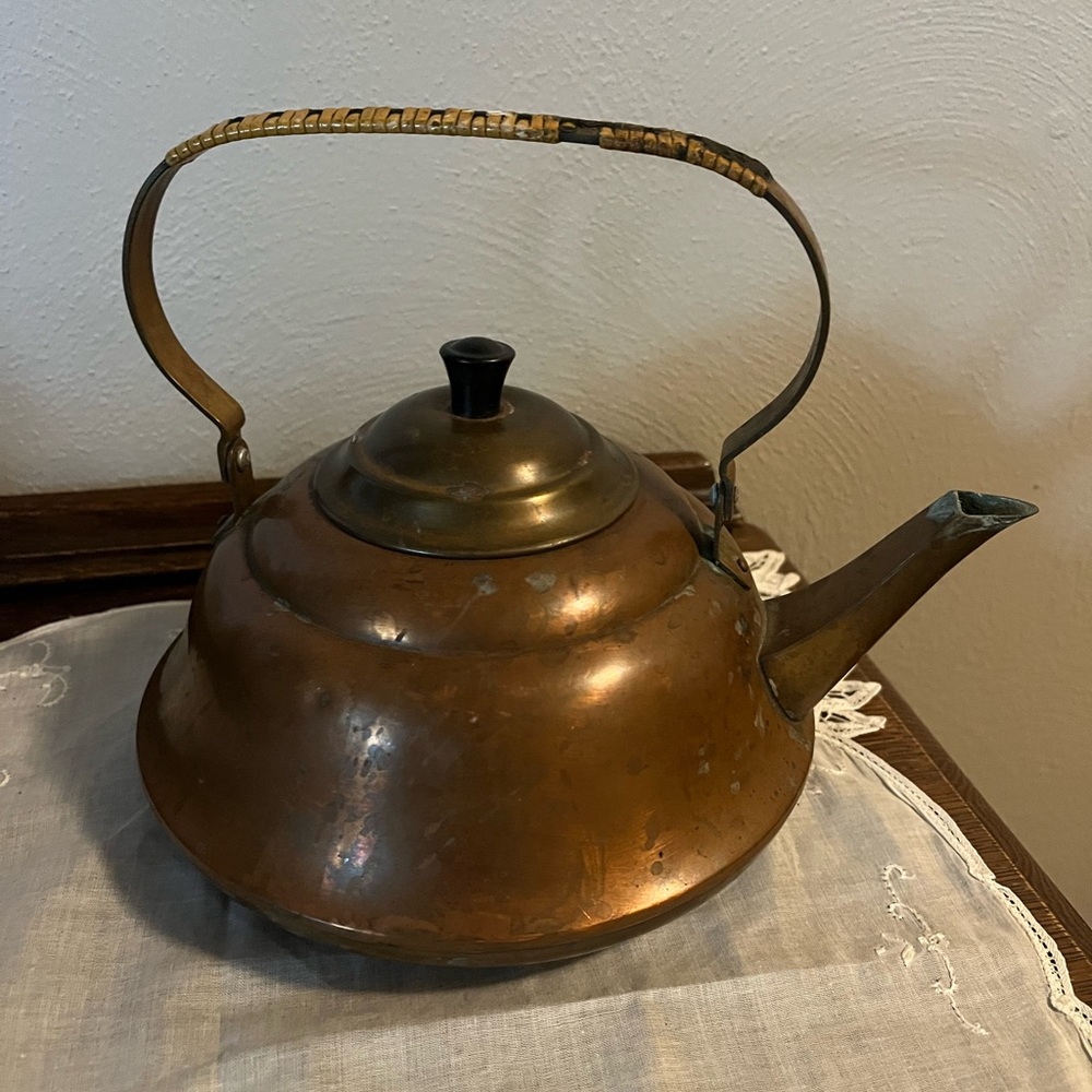 Classic Copper Teapot with Handle